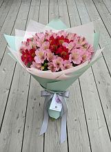 Букет цветов из:  Альстромерии в Гривенской