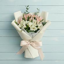 Букет цветов из:  Альстромерии в Гривенской