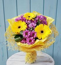 Букет цветов из:  Хризантемы и Герберы в Гривенской