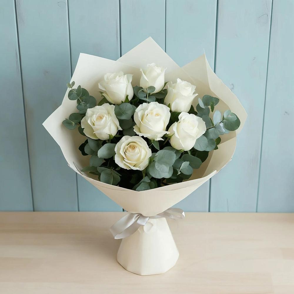 Букет Белые розы в Эвкалипте в Гривенской