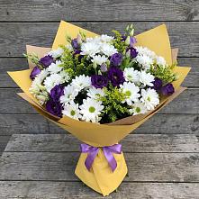 Букет цветов из:  Ирисы, Хризантемы и Ромашки в Гривенской