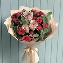 Букет цветов из:  Гвоздики и Розы в Гривенской