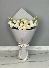 Букет цветов из:  Розы и Лизиантусы в Гривенской